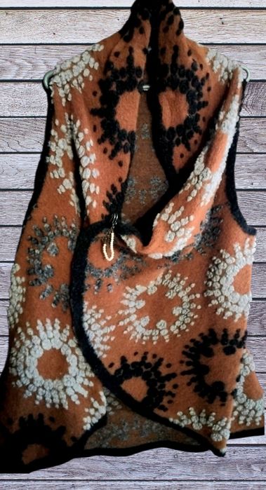 Жилет валяна вовна