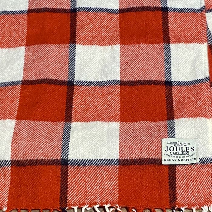 Ekegancki brytyjski szalik w kratkę