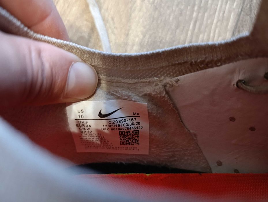 Футбольне взуття бутси Nike