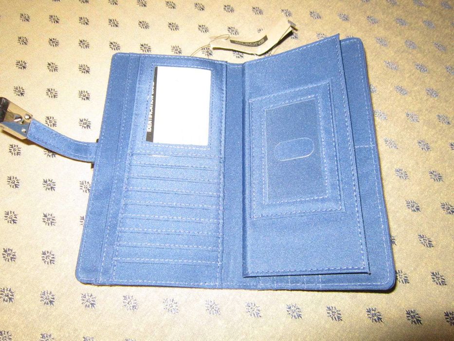 Carteira porta-moedas e documentos de Srª. nova em pele azul