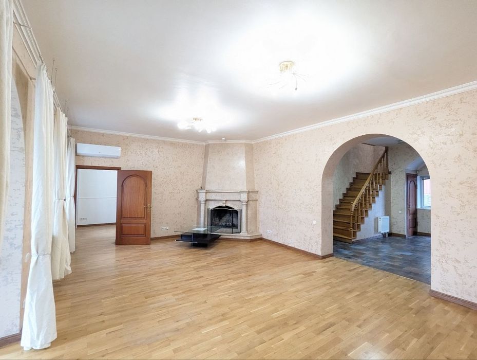 Без %. вул.Монтажників 500 м2. Велика парковка. Генератор Укриття.