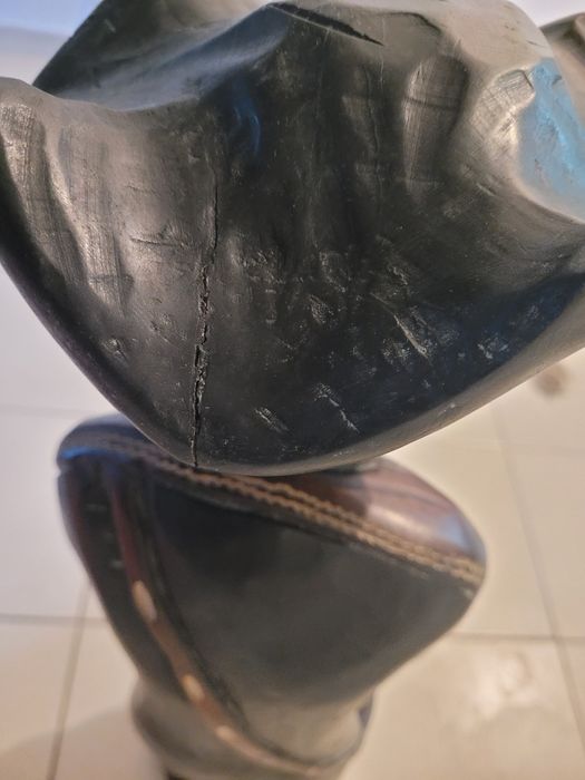 Estatueta de Madeira