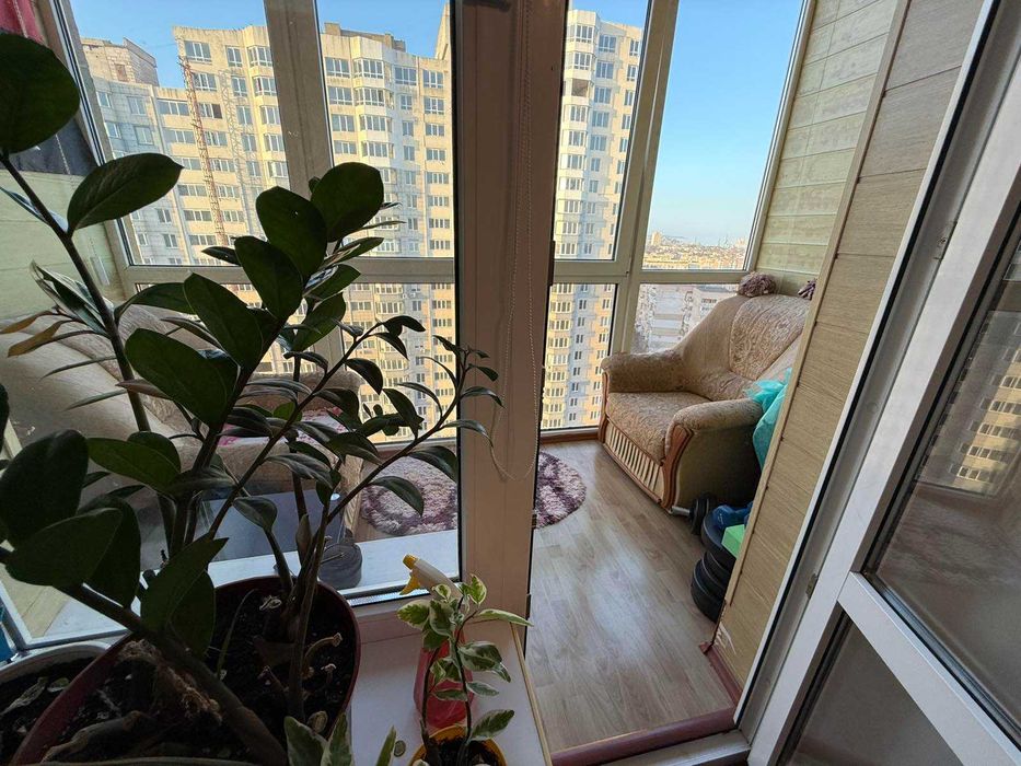 Продам затишну сімейну квартиру, з шикарним видом на море, місто