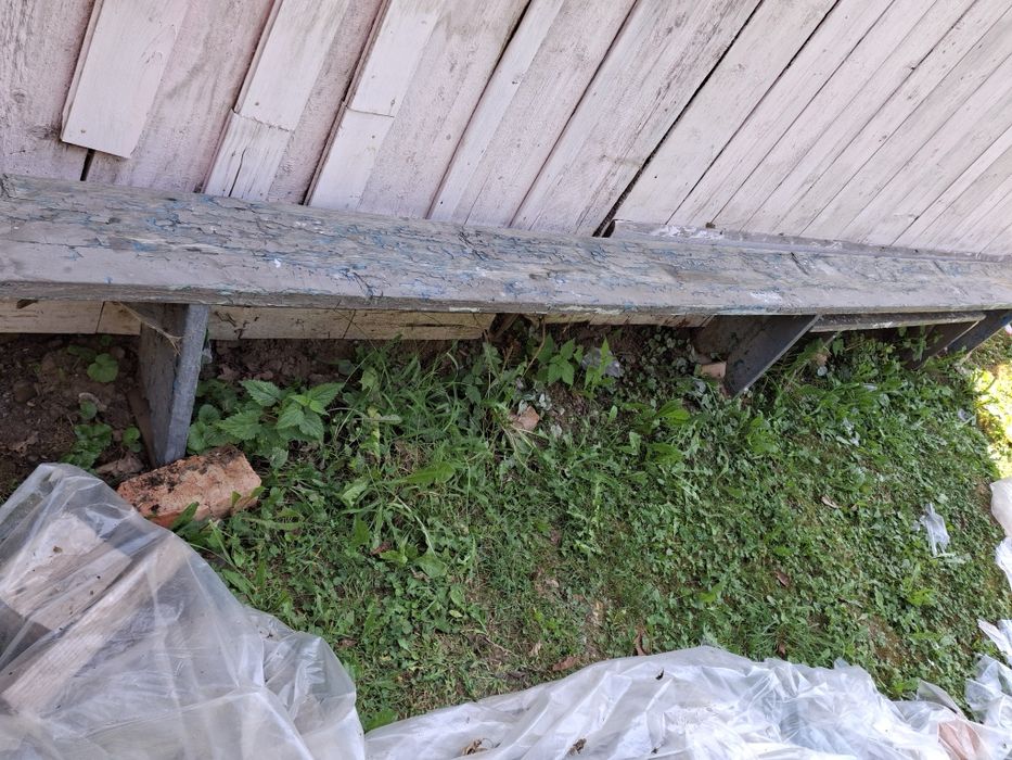Продаються дві лавкі