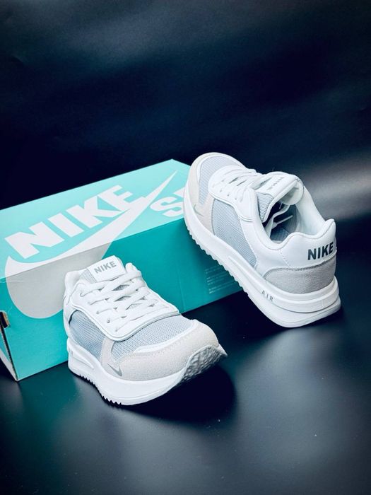 Кроссовки на каждый день Nike /сеточные легкие Найк женские кожаные