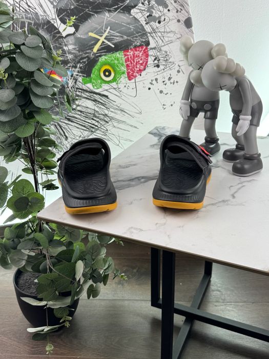Нові тапочки шльопки Hoka Ora Luxe 38.5 розмір Е12478