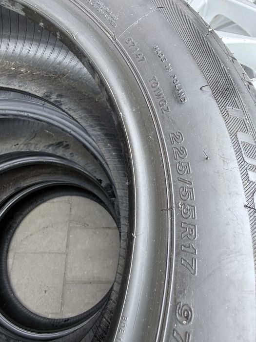 Шини  літні 225/55/17 Bridjestone turanza T 001 RFT