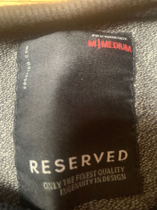 Bluza.     Reserved