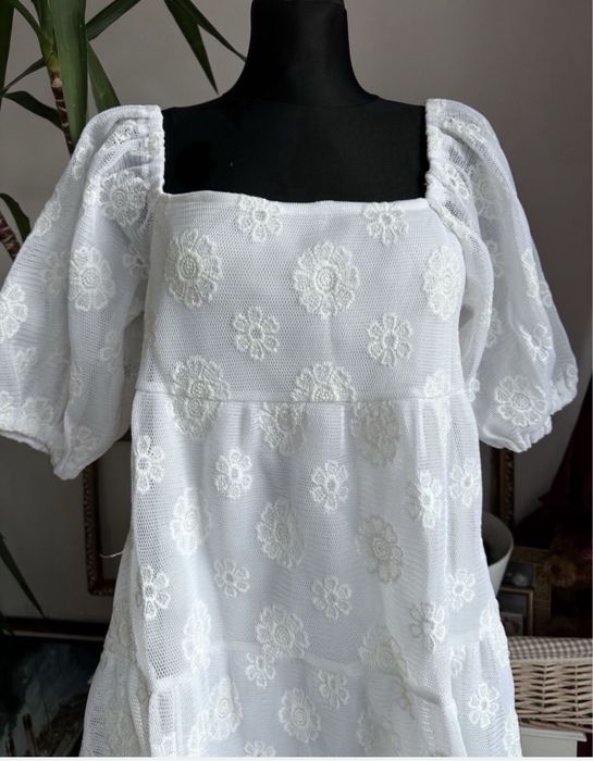 Asos Y.a.s. Koronkowa ażurowa haft kwiaty mini Biała 44 xxl 42 xl