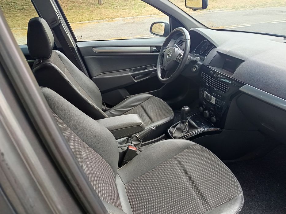 Opel Astra 1.7 CDTI 125CV CX6 195000k
