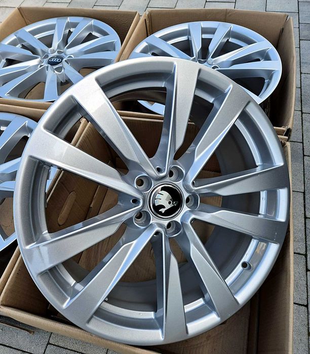Felgi 19" 5x112 Mercedes OEM Klasa A B C E GLA GLB GLC TPMS Srebrne | #A223