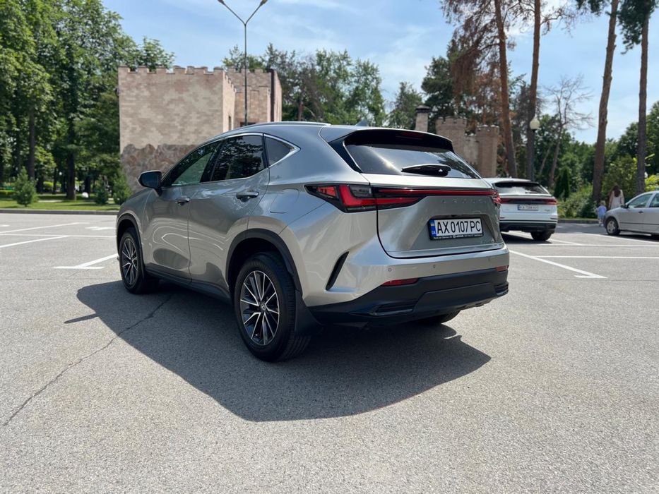 Продам машину лексус NX 250