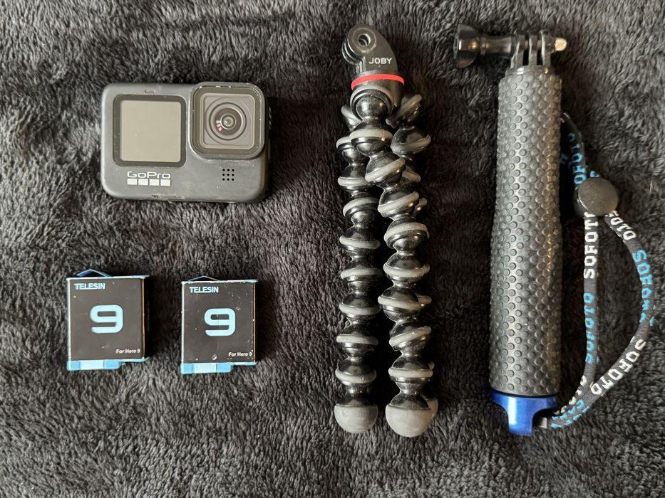 Gopro hero 9 + dodatki i etui