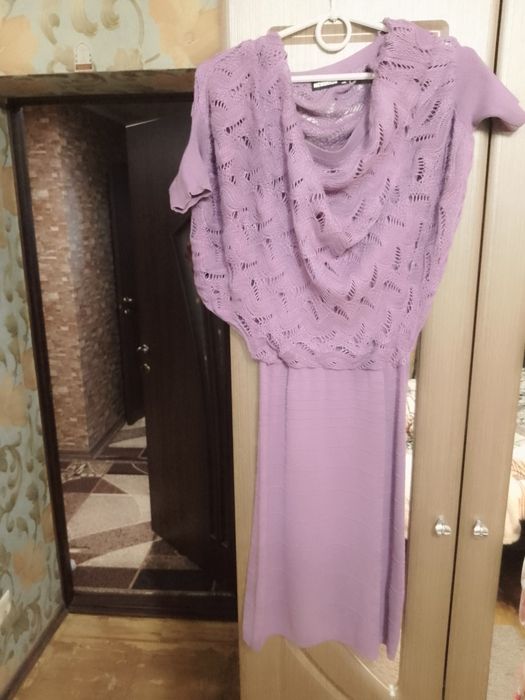 Женское платье..