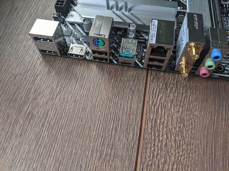 Asus PRIME B560M-A AC з вайфай  WIFI модулем