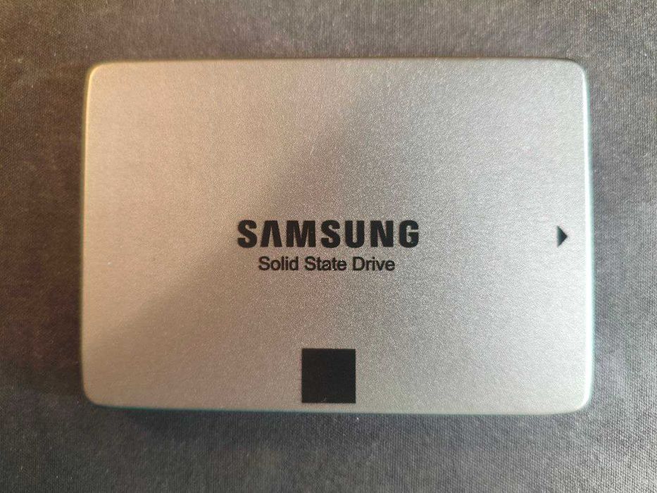 SSD Samsung 870 QVO 2TB – Como Novo (100% Saúde / Apenas 100h)