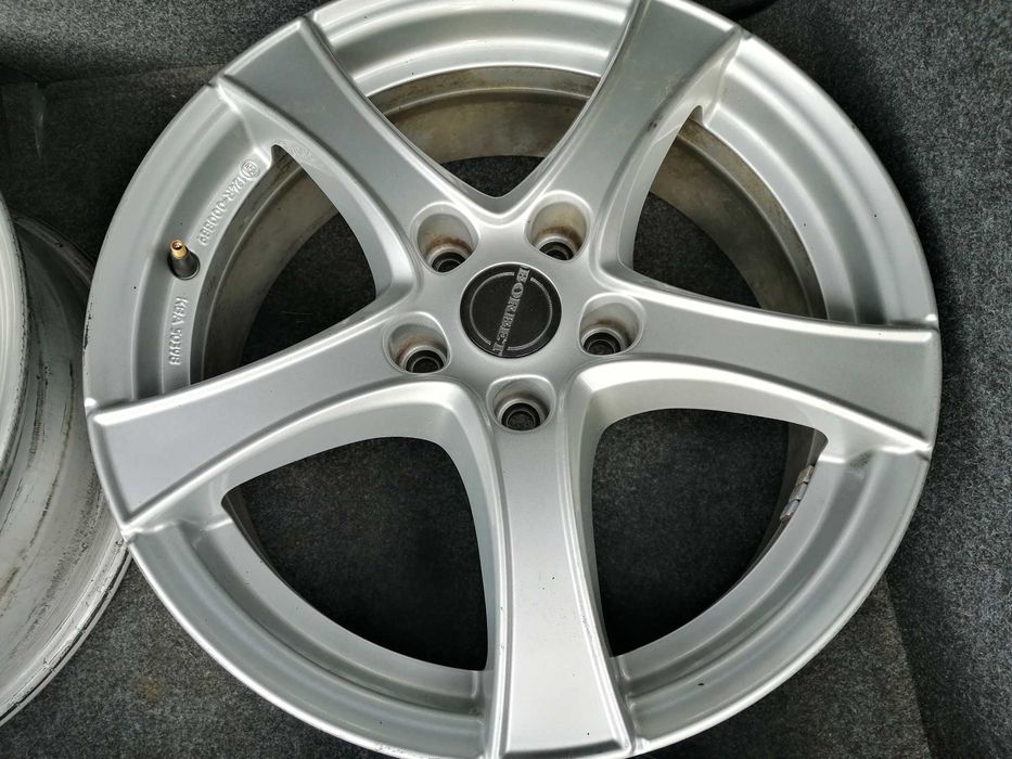 4 Koła Aluminiowe Vw Passat/Superb .