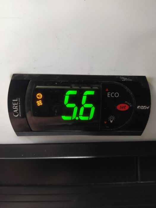 Холодильна шафа вітрина UBC Large 1500 сірий, стан супер. Гарантія