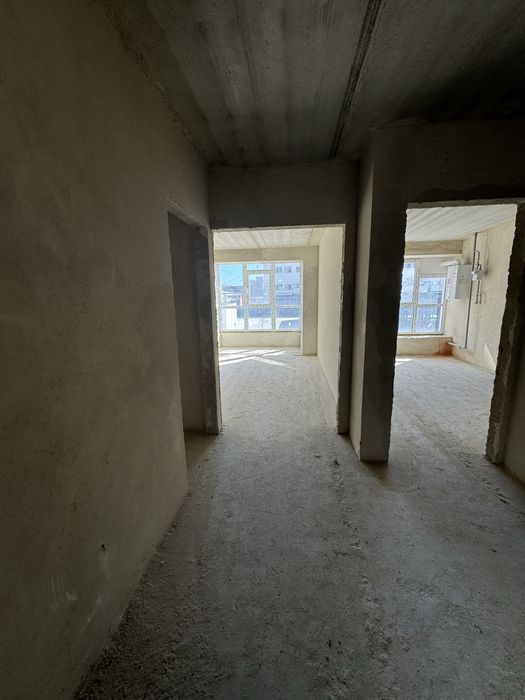 Двокімнатна квартира поруч озера