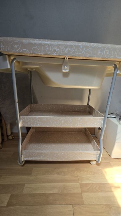 Móvel de muda fraldas e banheira Pré Natal