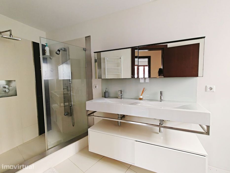 Apartamento T4 Mobilado no Centro de Aveiro
