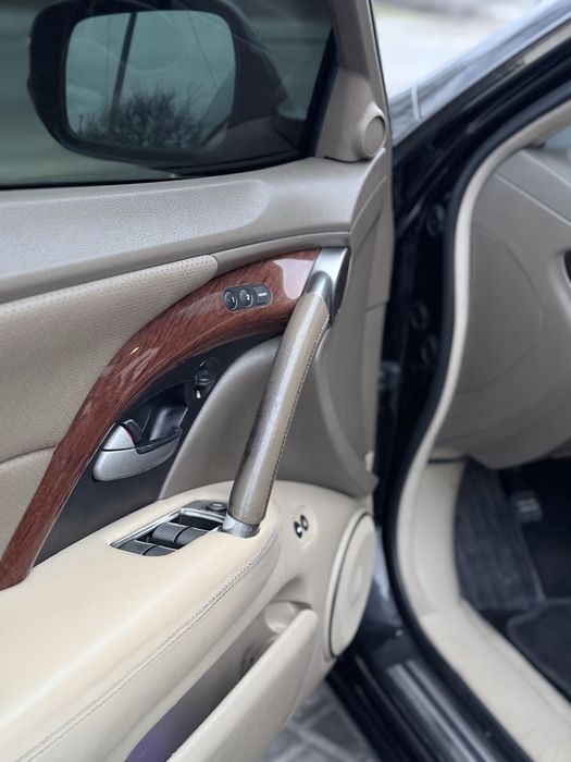 Продам Honda Legend