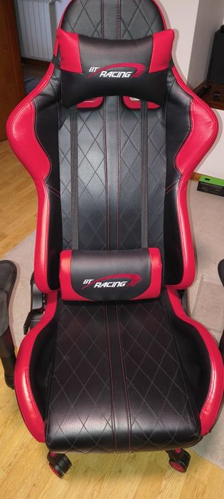 Cadeira gaming super conservada e pouco usada