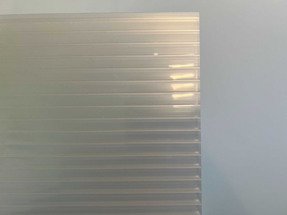 Poliwęglan komorowy bezbarwny, brąz, grafit, mleczny 4,6,8,10,16,20,25