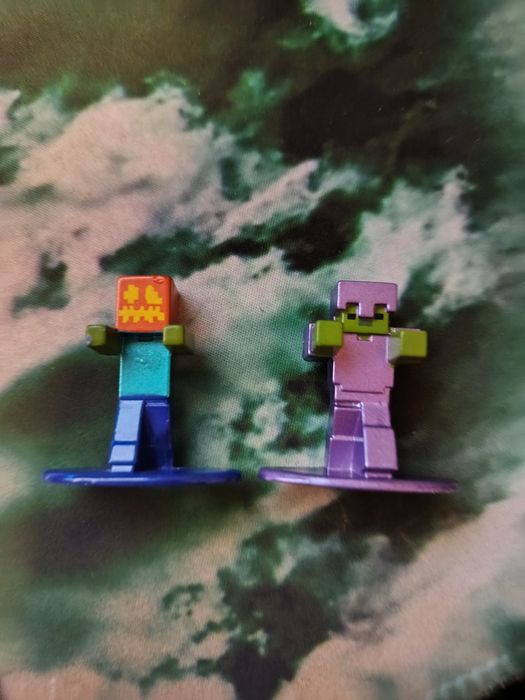 Metalowe figurki Minecraft