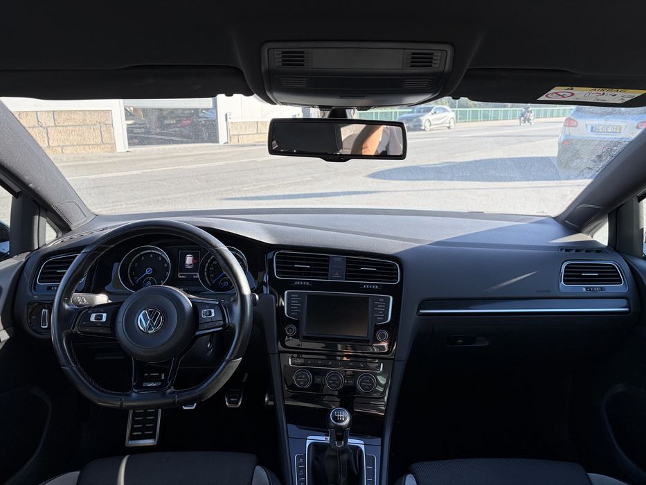 Volkswagen Golf R