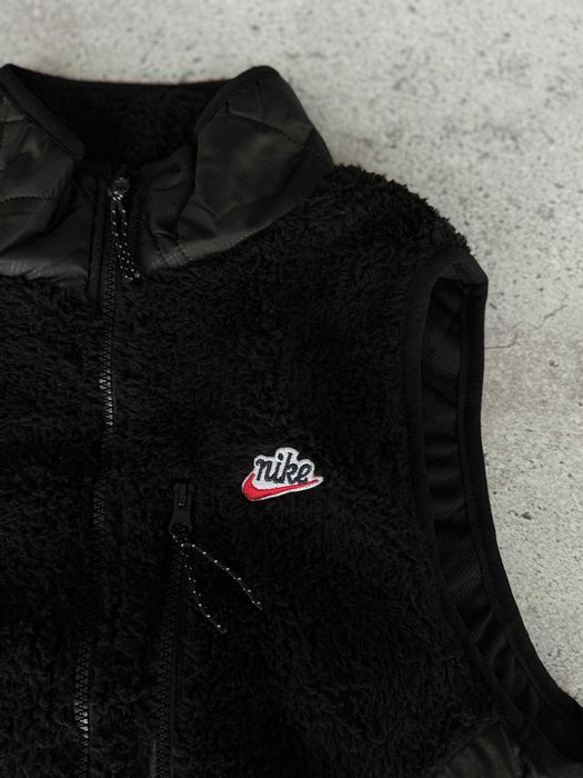 Жилетка Nike old school чорна безрукавка