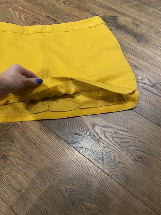 Żółta spódniczka Reserved