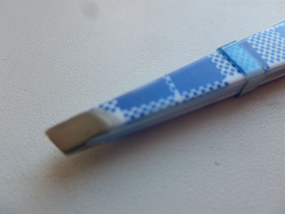 Пинцет для бровей