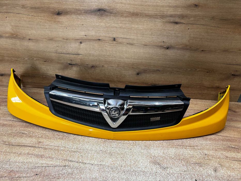 Grill atrapa zderzaka Opel Vivaro