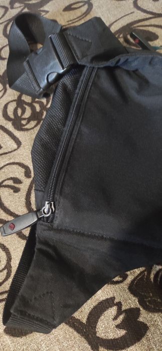 Сумка поясна Samsonite .