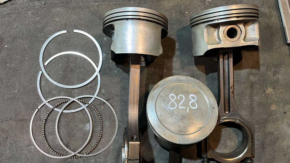 Поршень Hyundai 82.8 шатун BMW 79.6 M20B20 VW Skoda Seat деталі ГБЦ кл
