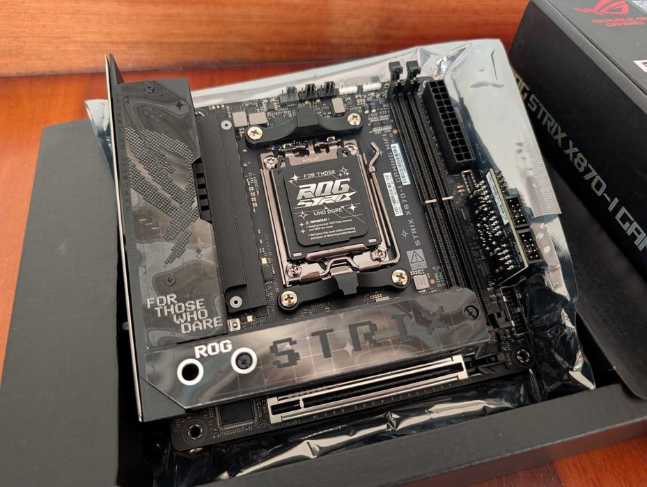 ASUS ROG Strix X870-I Gaming WiFi (Mini-ITX)