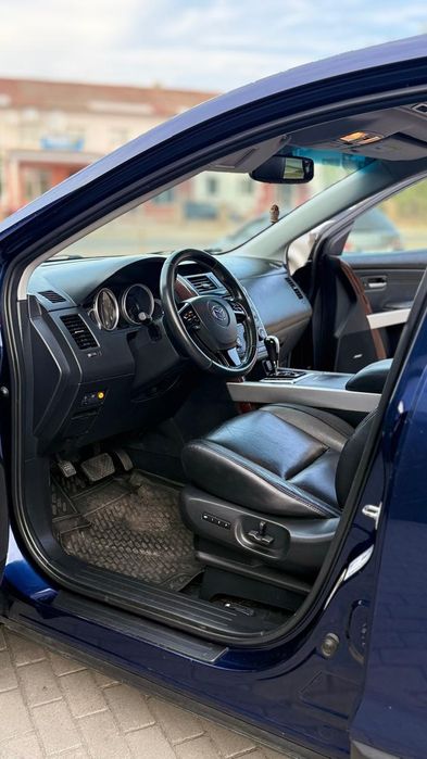 Продам Mazda CX9 з рідним пробігом.