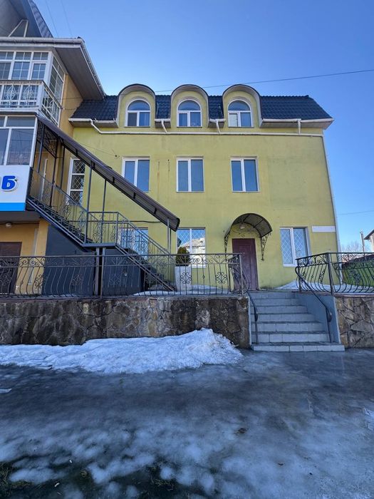Продаж комерційного приміщення в центрі Калинівки