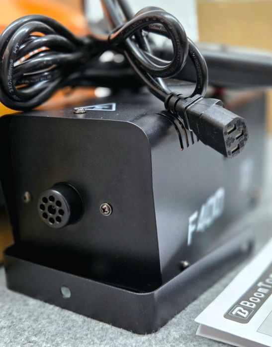 Máquina de Fumo F400 400W com Comando – Nova em Caixa