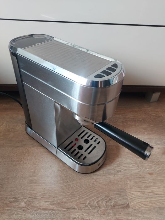 Ekspres do kawy kolbowy Mandine MEC1450-22