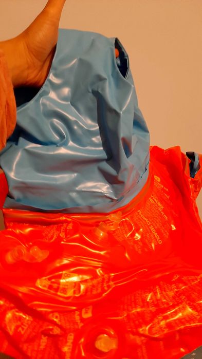 Boia Insuflável de Piscina com Assento para Bebé de 7-11 kg