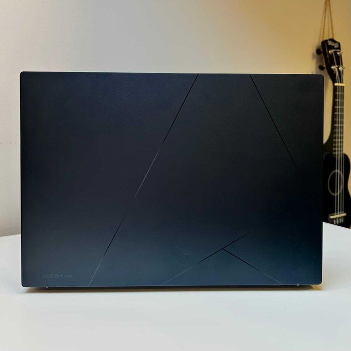 ASUS Zenbook OLED 14” | Intel Ultra 7 | 1TB | 32GB RAM