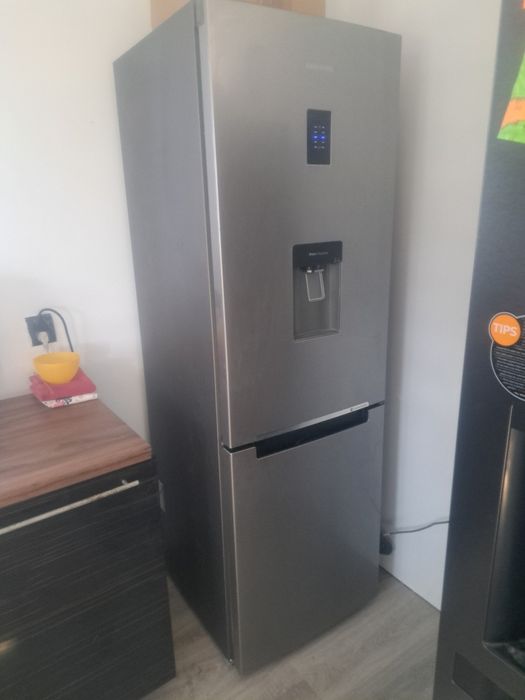 Lodówka Samsung z dozownikiem wody
