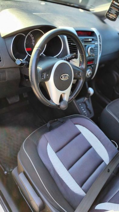 Kia Venga 1.6 benzyna automat niski przebieg