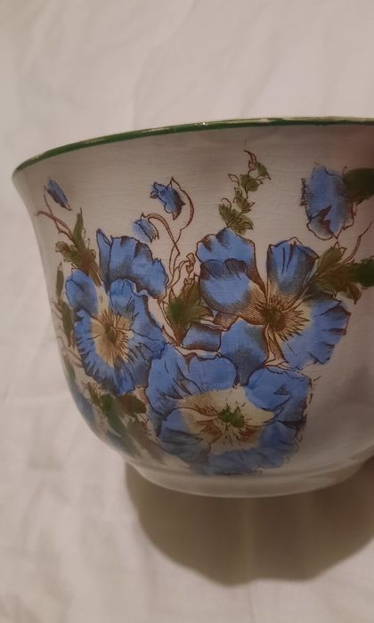 Fabuloso vaso faiança Sacavem gilman

Bom estado 

Medidas 
Altura 
Di