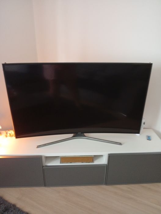 Televisão Samsung curvada