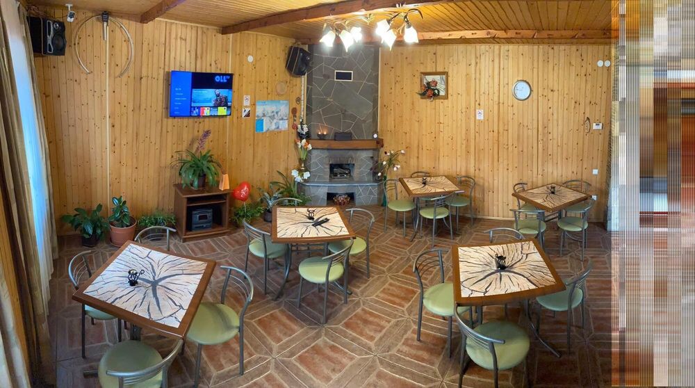 Продається котедж на 10 номерів у м. Яремче