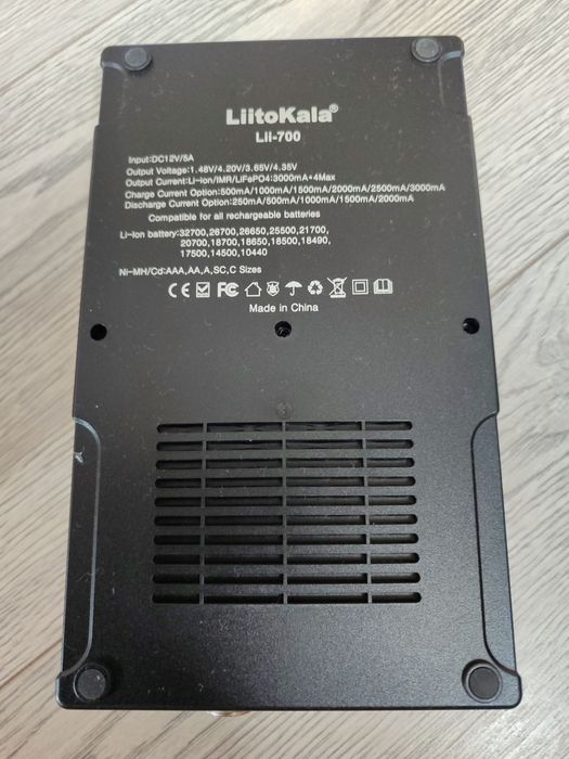 Зарядний пристрій LiitoKala Lii-600  Lii-700 (оригінал)