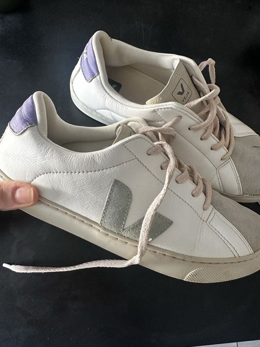 Vendo ténis Veja usados